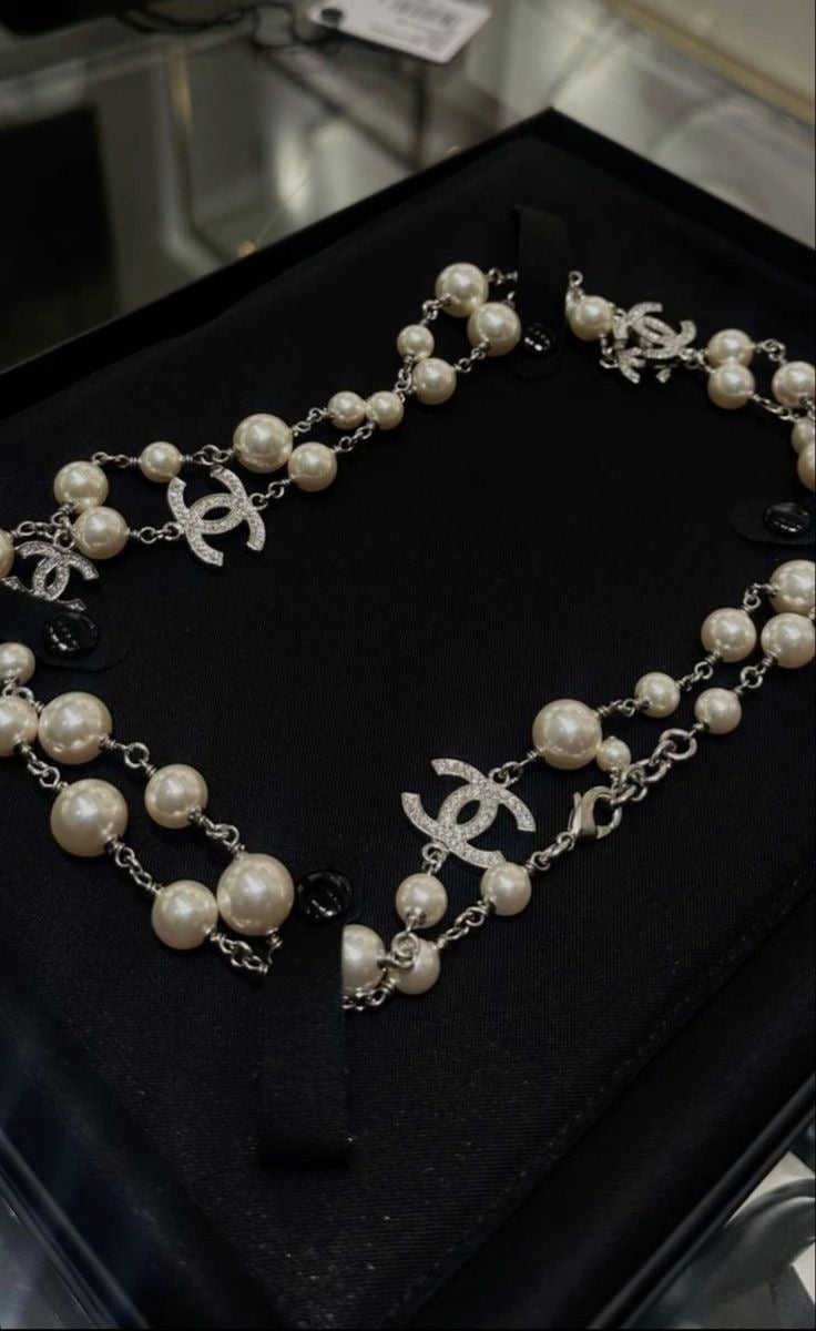 Collier Chanel avec perle